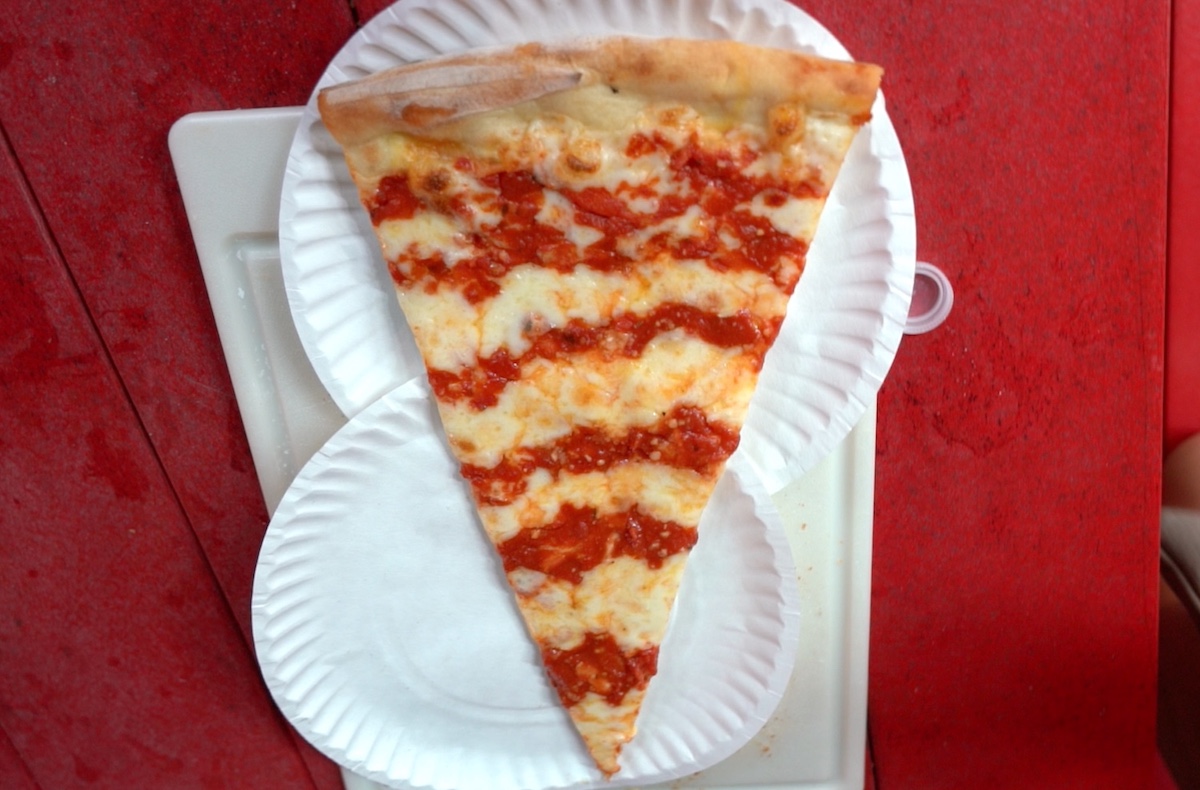 Joe's Pizzeria Wildwood slice